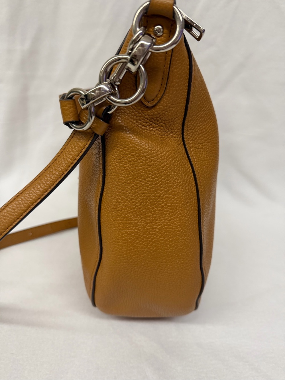 NWOT Coach Chelsea 32 Pebbled Leather Shoulder Hobo in Cognac Brown - Picture 3 of 12